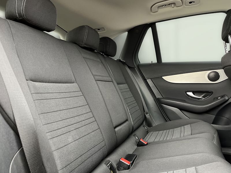 Mercedes-Benz GLC SUV 220 d 4MATIC - fotka 20 z 21
