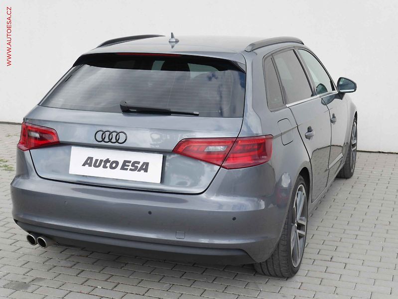 Audi A3 (2013) 2.0TDi, Ambition - fotka 4 z 22