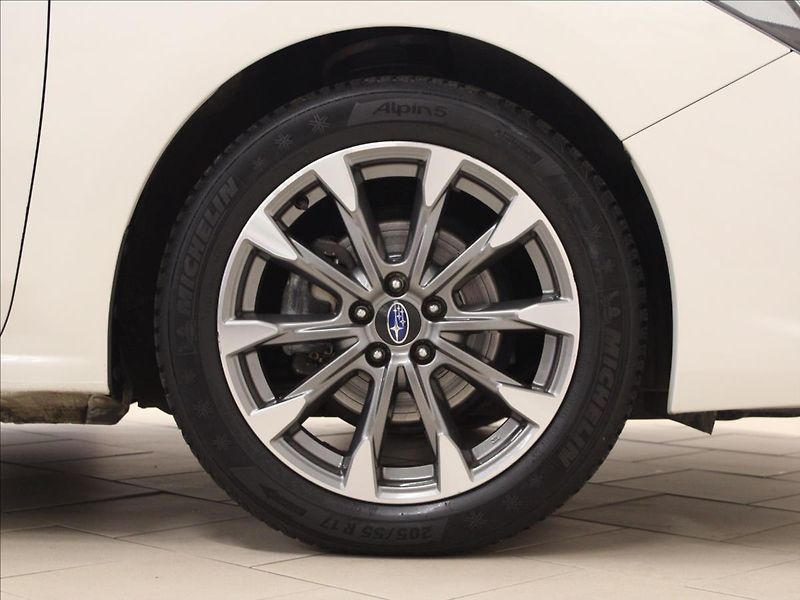Subaru Impreza 1,6 AWD Automat Exclusive - fotka 34 z 35