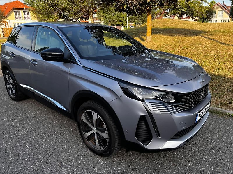 Peugeot 3008 (2024) 1.2 PureTech 96kW, Allure pack - fotka 1 z 26