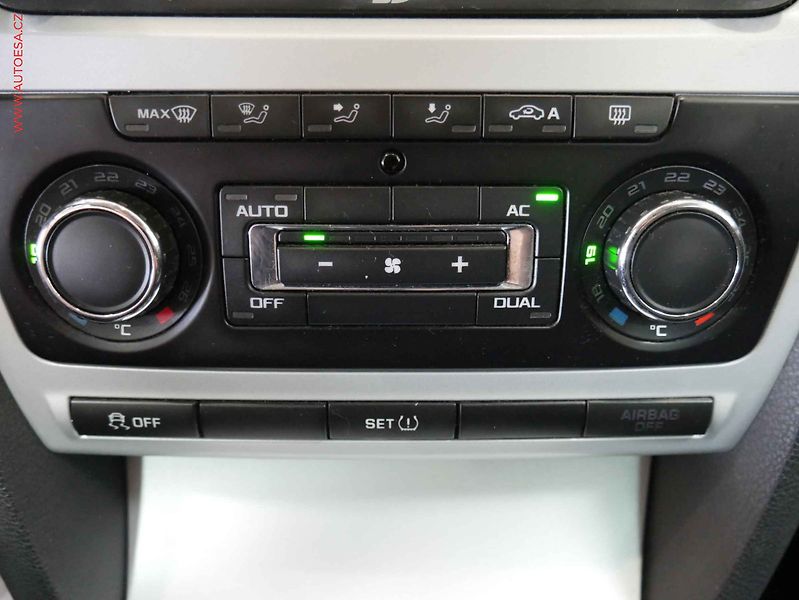Škoda Octavia (2011) 2.0TDi, P.čidla - fotka 17 z 20