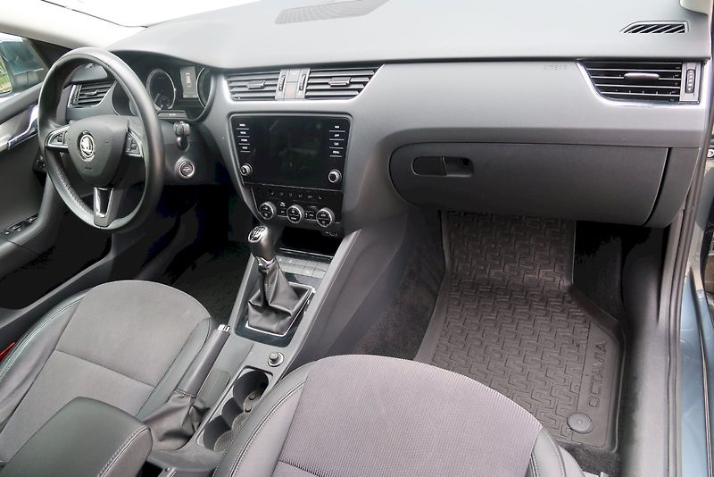 Škoda Octavia (2019) Combi Style Extra  1,5 TSi/110 - fotka 7 z 32