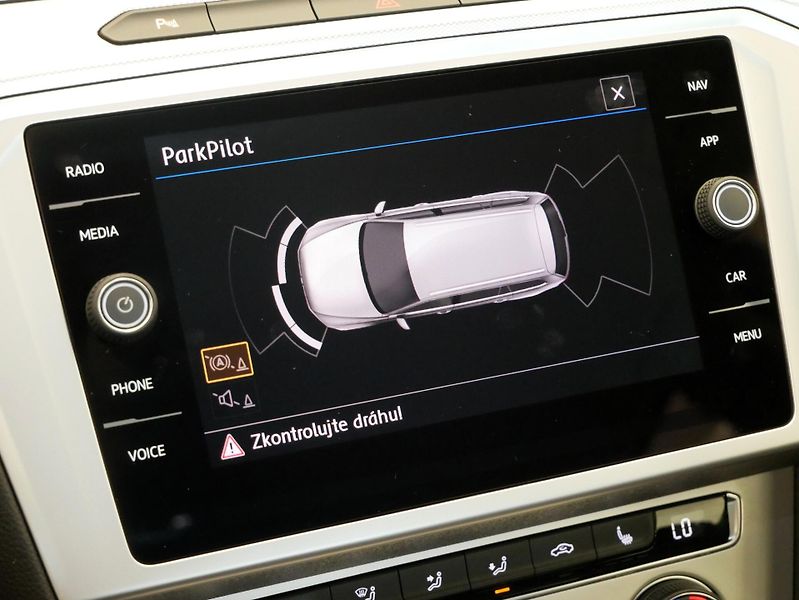 Volkswagen Passat - fotka 19 z 25