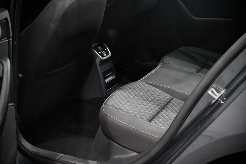 Škoda Octavia 3 FL Combi 1.4 TSI 110 kW DSG - fotka 17 z 34