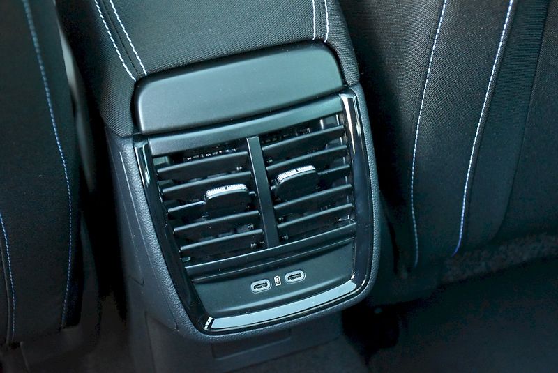 Škoda Scala (2026) Monte Carlo 1,0 TSI 85 kW 6° m - fotka 22 z 40