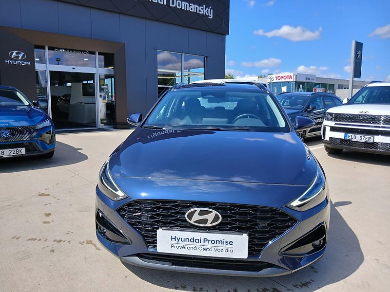 Hyundai i30 1,0 T-GDI DCT - fotka 2 z 18