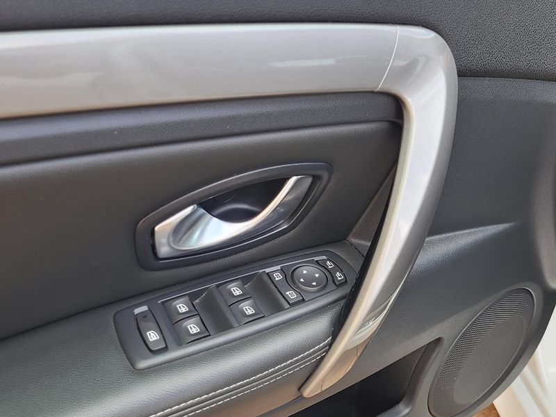 Renault Laguna 2.0dCi 127kW*4CONTROL*PANORAMA - fotka 10 z 54