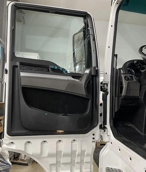 MAN TGX (2020) 25.510 6x2 tahač 65t EURO 6 - fotka 6 z 12