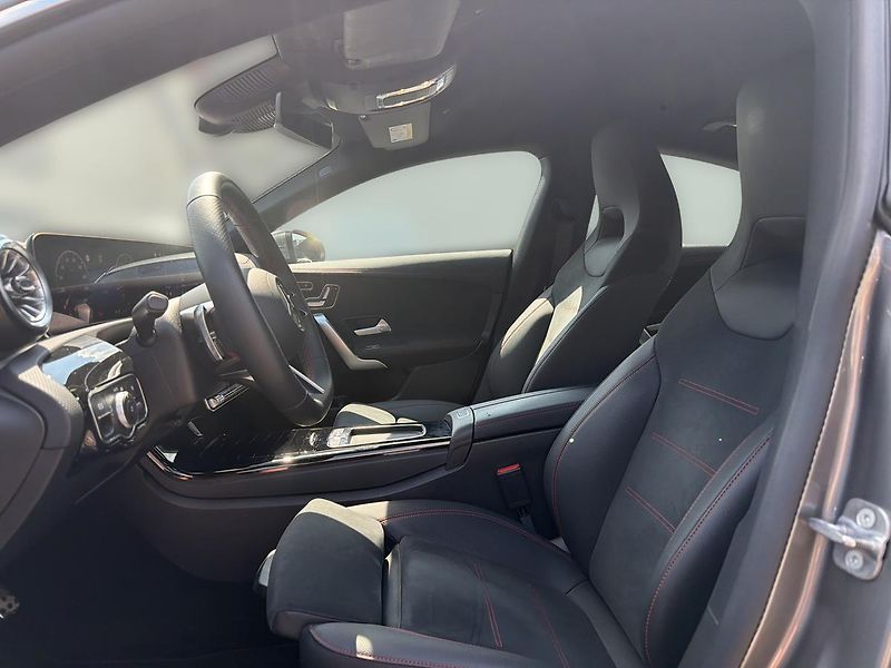 Mercedes-Benz CLA 200 kupé 1. Majitel - fotka 13 z 17
