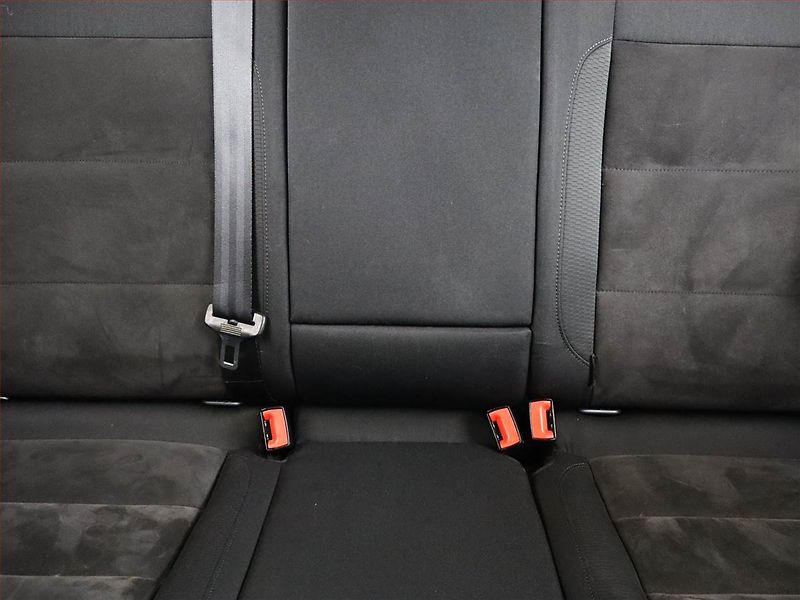 Volkswagen Golf (2011) 1.6 TDI, Serv.kniha, nová STK - fotka 8 z 14