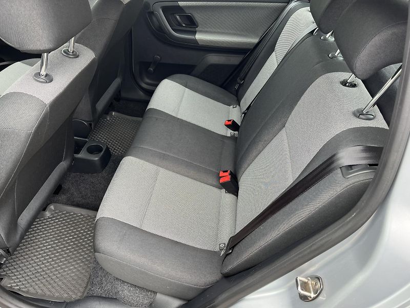 Škoda Fabia 1.2 HTp Special - fotka 11 z 36