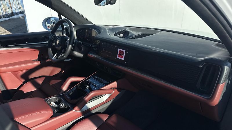 Porsche Cayenne Turbo E-Hybrid - fotka 23 z 29