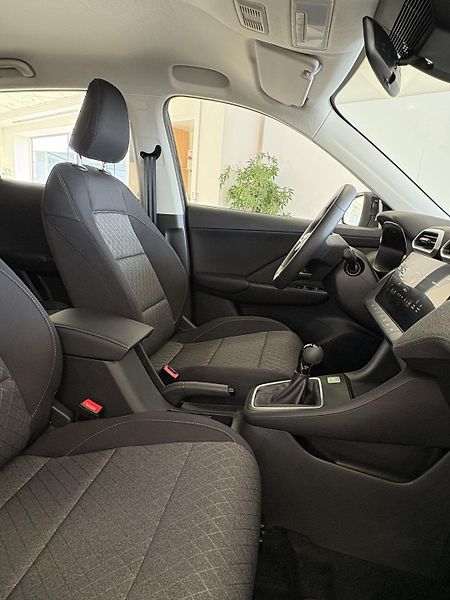 MG ZS (2025) 1.5 essential (excite) - fotka 14 z 15