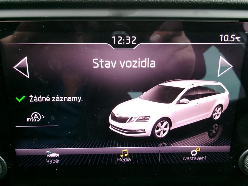 Škoda Octavia (2019) 1,5TSI DSG AC TEMP ČR - fotka 25 z 36