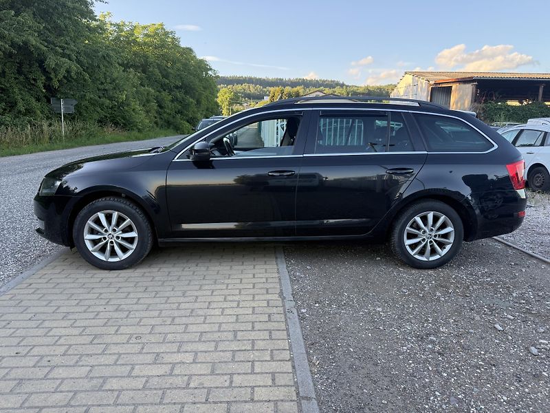 Škoda Octavia (2017) 1.6tdi - fotka 16 z 52