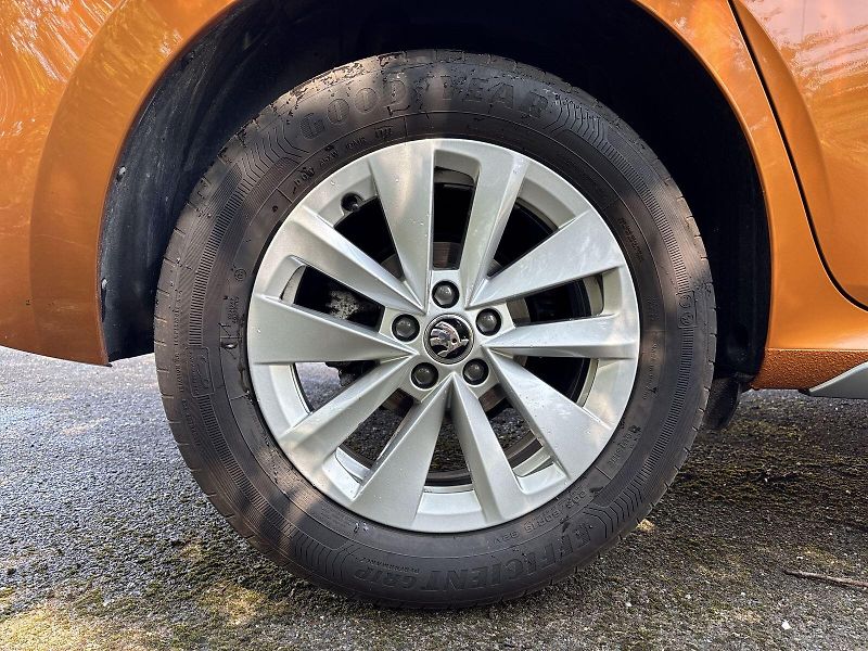 Škoda Kamiq (2023) 1.0 TSI Style - fotka 26 z 29