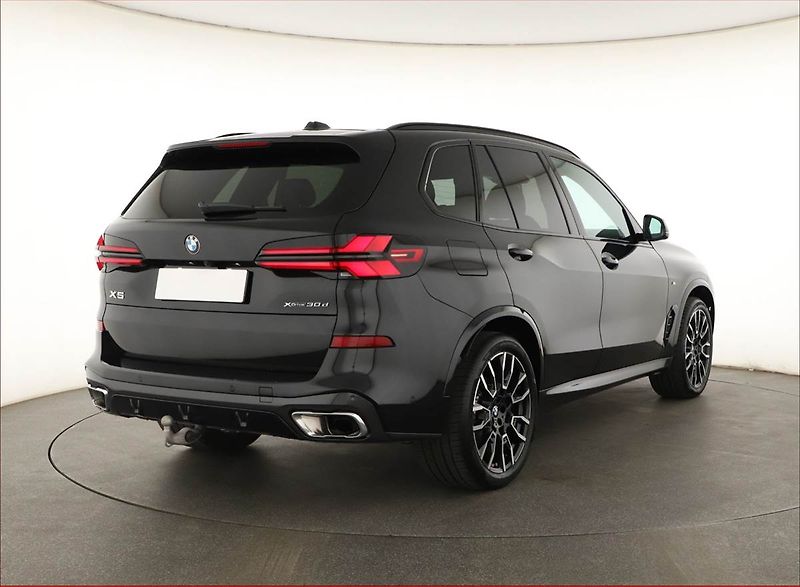 BMW X5 (2025) xDrive30d, M PAKET, KEYLESS - fotka 5 z 21