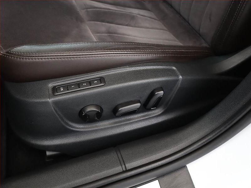Škoda Octavia (2015) Laurin&Klement 2.0 TDI, 4X4 - fotka 20 z 21
