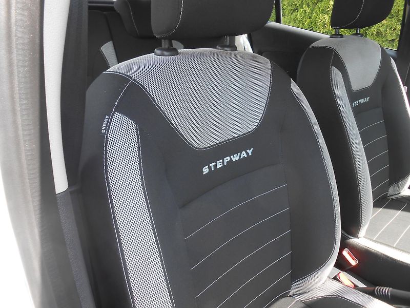 Dacia Sandero STEPWAY,NAVI,KAMERA,LED! - fotka 21 z 44