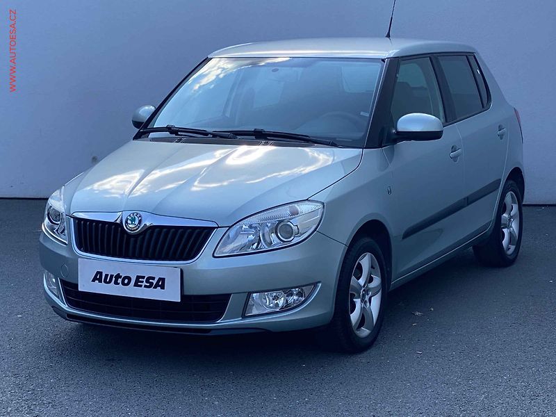 Škoda Fabia (2011) 1.2 TSi, Ambiente, výhřev sed - fotka 3 z 15