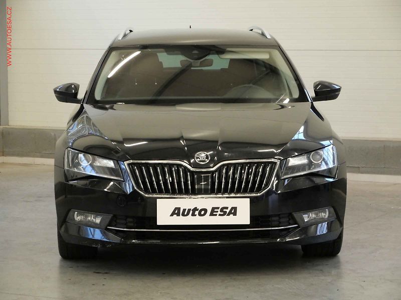 Škoda Superb (2019) 2.0 TDI, DSG, navi, xenon - fotka 2 z 22