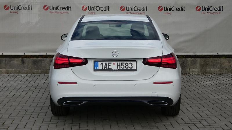 Mercedes-Benz Třídy A 180 Sedan Progessive - fotka 4 z 21