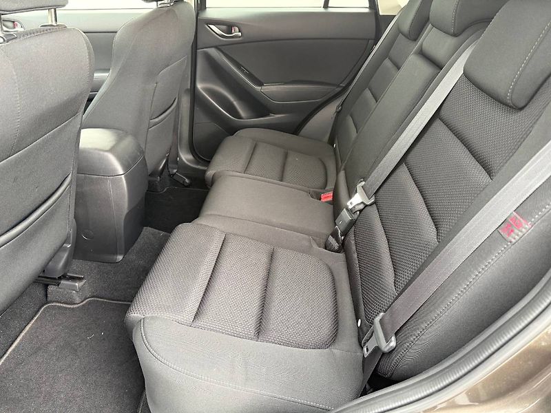 Mazda CX-5 (2015) 2.0 Skyactiv 121 kW Challenge - fotka 9 z 21