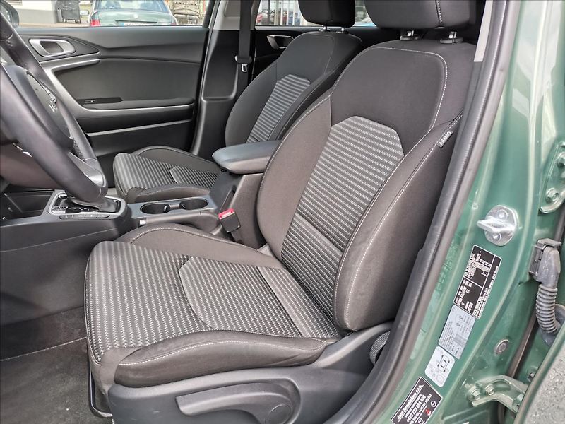 Kia Ceed 1,5 T-GDI 118kW Top DCT - fotka 7 z 19