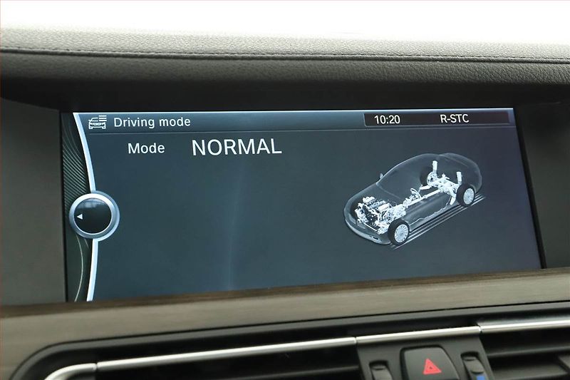 BMW Řada 7 (2010) 740d xDrive, 4X4, Automat - fotka 11 z 22