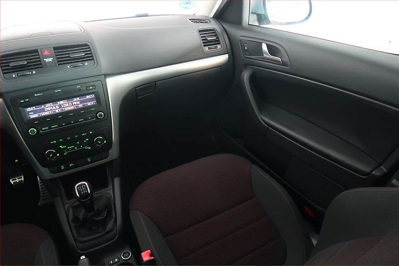Škoda Yeti (2011) Ambition 1.4 TSI, Serv.kniha - fotka 8 z 15