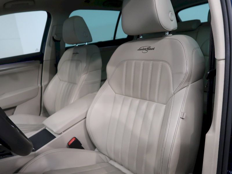 Škoda Superb (2022) LAURIN&KLEMENT 2.0TSI 140KW DS - fotka 16 z 49