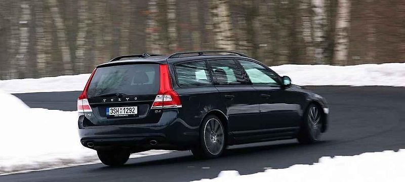 Volvo V70.