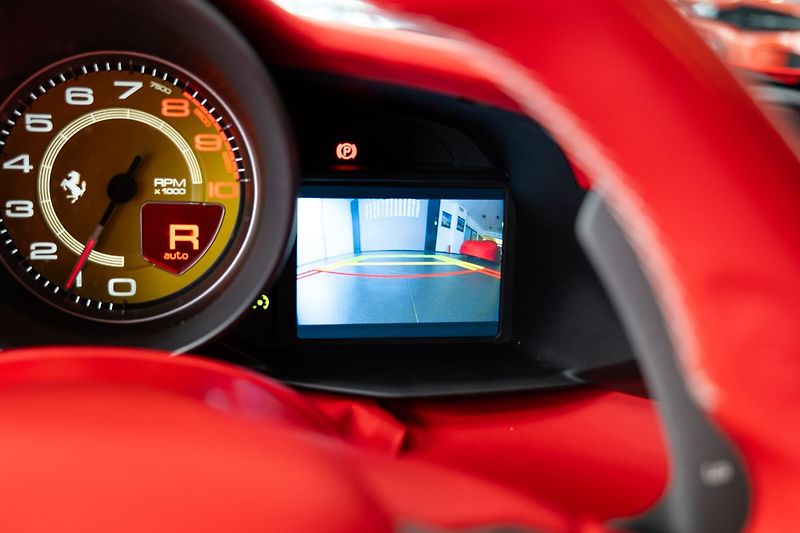 Ferrari 488 - fotka 16 z 23