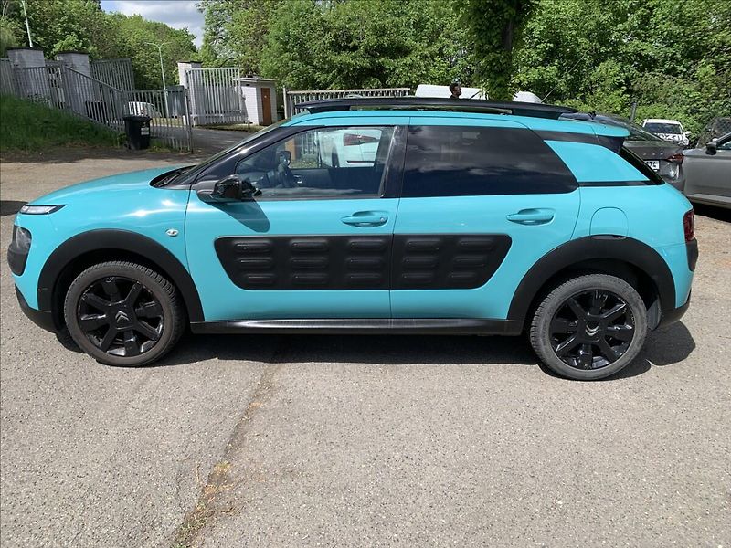 Citroën C4 1,6 HDI CACTUS ČR,SERVISKA - fotka 8 z 18