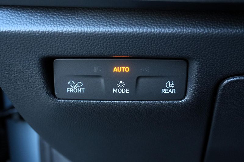 Škoda Superb 2.0 TSI, L&K, ČR, 4x4, Záruka - fotka 32 z 43