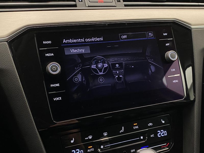 Volkswagen Passat VARIANT 2.0TDI DSG R-LINE CZ - fotka 47 z 55