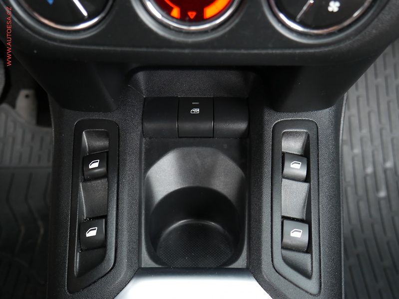 Citroën C-Elysée (2015) 1.6 HDi, ČR, AC, tempo, park - fotka 14 z 15
