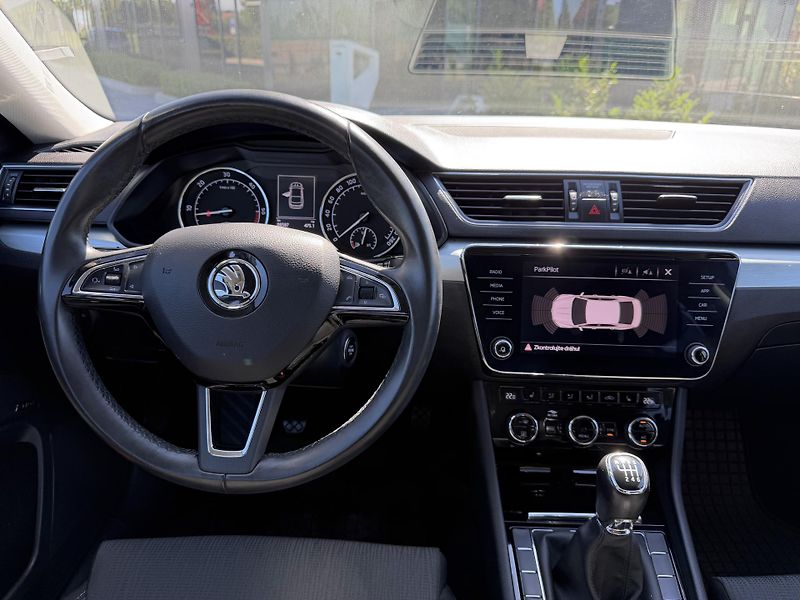 Škoda Superb (2018) 2.0 TDi 110 kw/Style - fotka 13 z 20