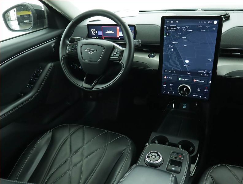 Ford Mustang Mach-E (2021) Extended Range RWD, SoH 93% - fotka 7 z 21