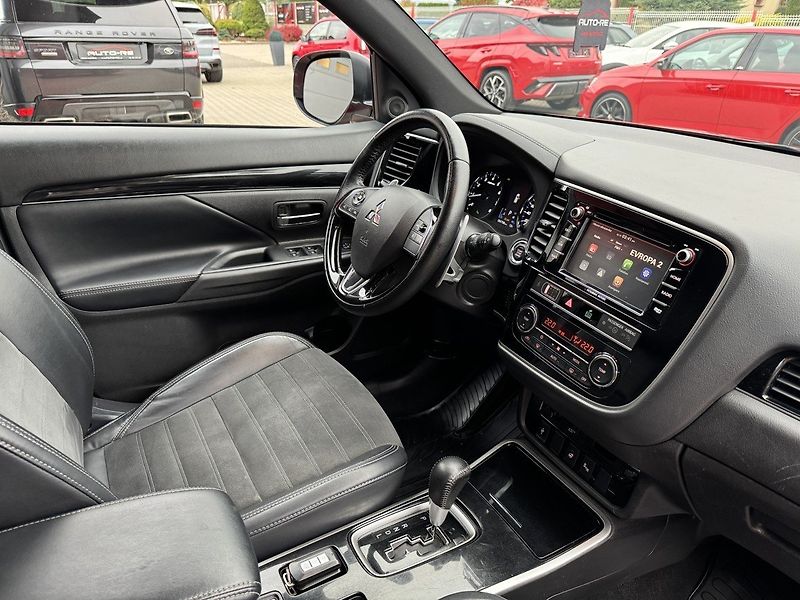 Mitsubishi Outlander (2019) 2.0i Mivec Automat LED 7Míst - fotka 15 z 50