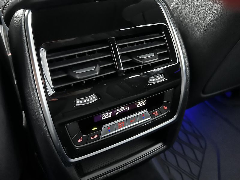 BMW X5 xDrive 30d M-Sport - fotka 31 z 35