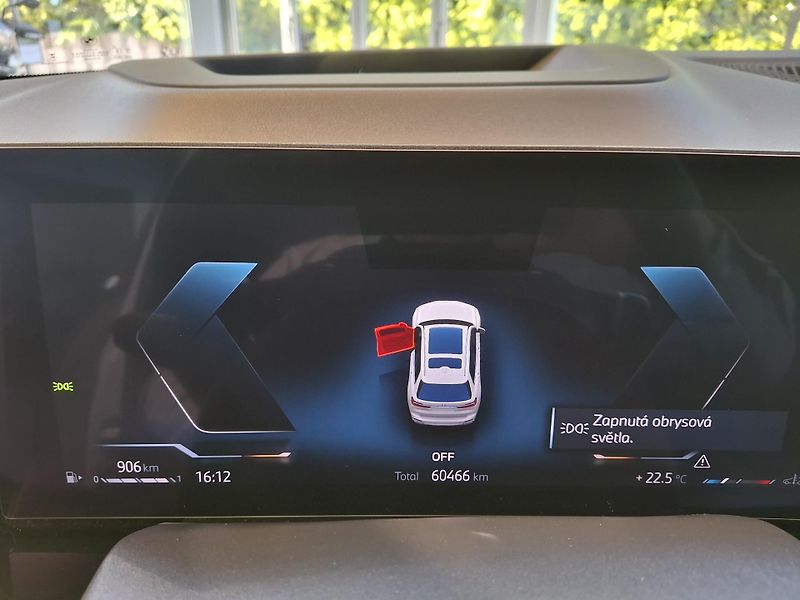 BMW X7 xDrive 40d Individuál - fotka 16 z 31