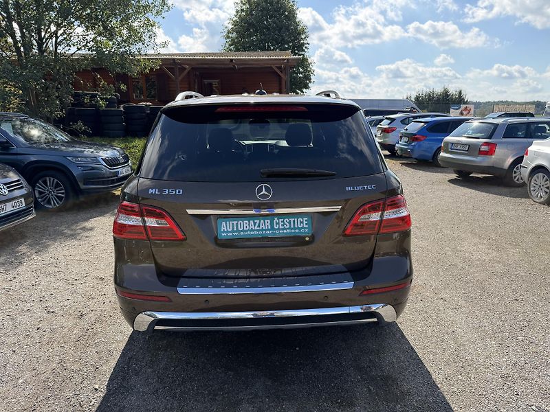 Mercedes-Benz Třídy M 350 CDI 4MITIC BLUETEC - fotka 5 z 23