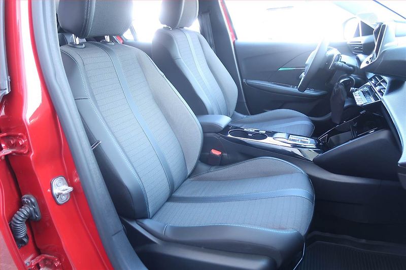 Peugeot 208 (2024) 1.2 PureTech, Automat - fotka 9 z 22