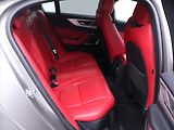 Jaguar XE 2,0 P300 221kW R-Dynamic DPH - náhled 16
