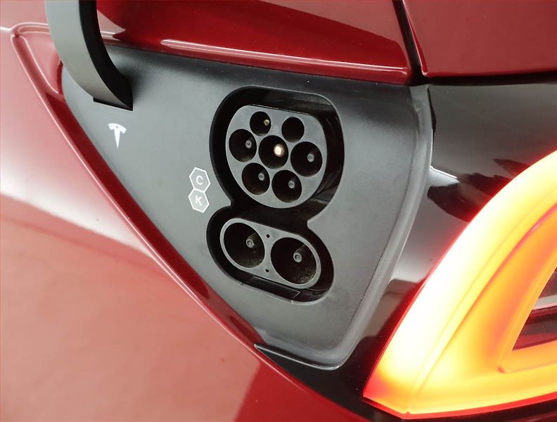Tesla Model Y (2022) Long Range AWD 79kWh, SoH 91% - fotka 20 z 21