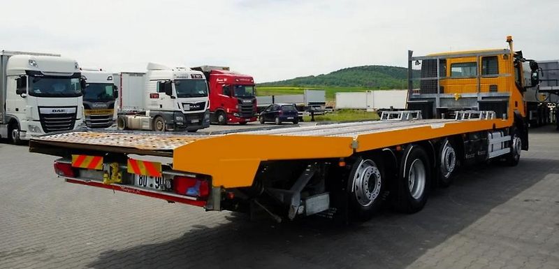 Iveco Stralis (2018) 420 8x4 odtahovka EURO 6 - fotka 10 z 23