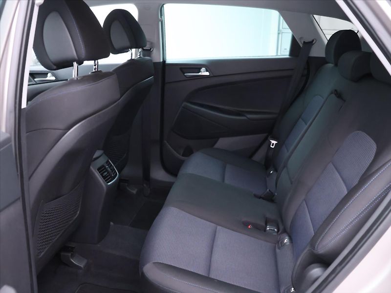 Hyundai Tucson 1,7 CRDI 85kW Czech Edition - fotka 13 z 31