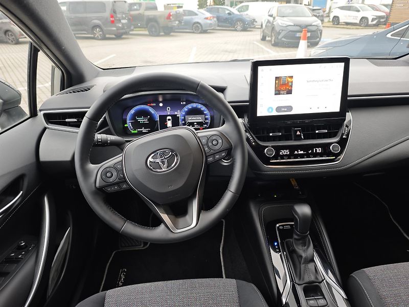 Toyota Corolla (2025) TS 1.8 HEV - STYLE - fotka 12 z 16