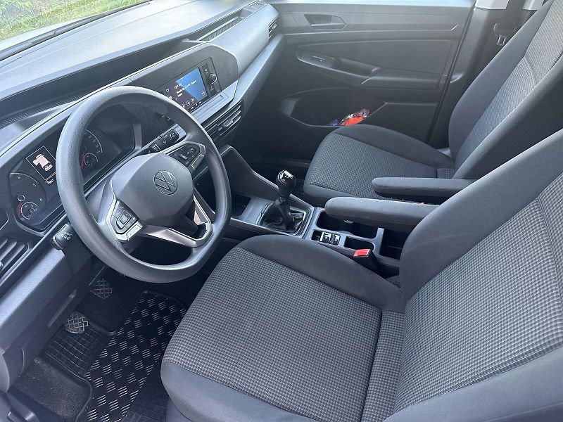 Volkswagen Caddy (2023) Combi 2.0 TDI Cargo - fotka 7 z 26